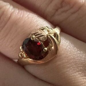 Beautiful vintage 10k gold ring 💍😻